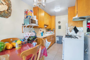 kitchen of 3926 Inglewood Blvd. Los Angeles, CA