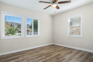 420 W. Meda Ave. Glendora, CA 91741 adu living room empty