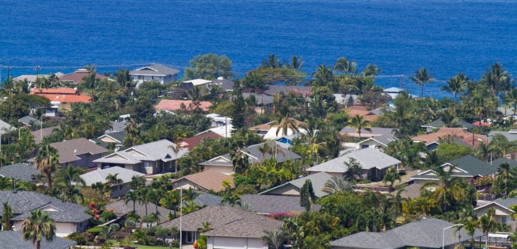 hawaii homes next to ocean
