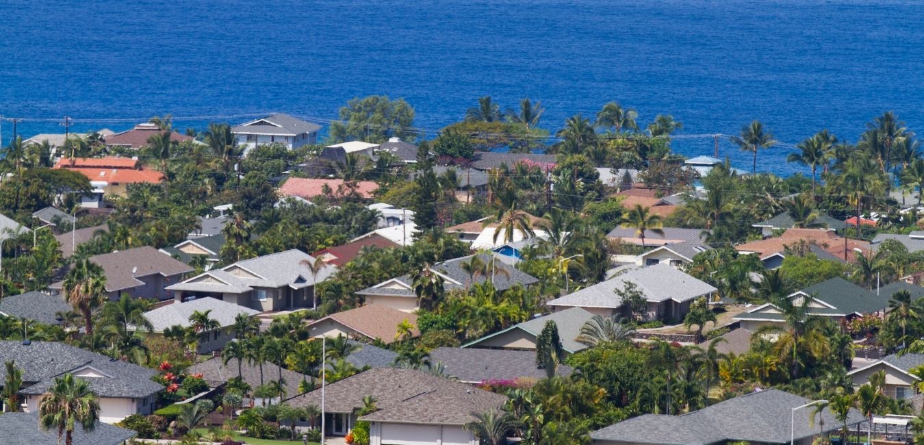 hawaii homes next to ocean